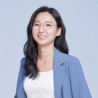 SuKyung (Sue) Na